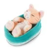 Nici 47145 Sleeping Kitties Schlafende Katze Im Körbchen 16cm Plüsch Rot -Spielzeug Discounter 47145 01 HA Frei 2048x1994